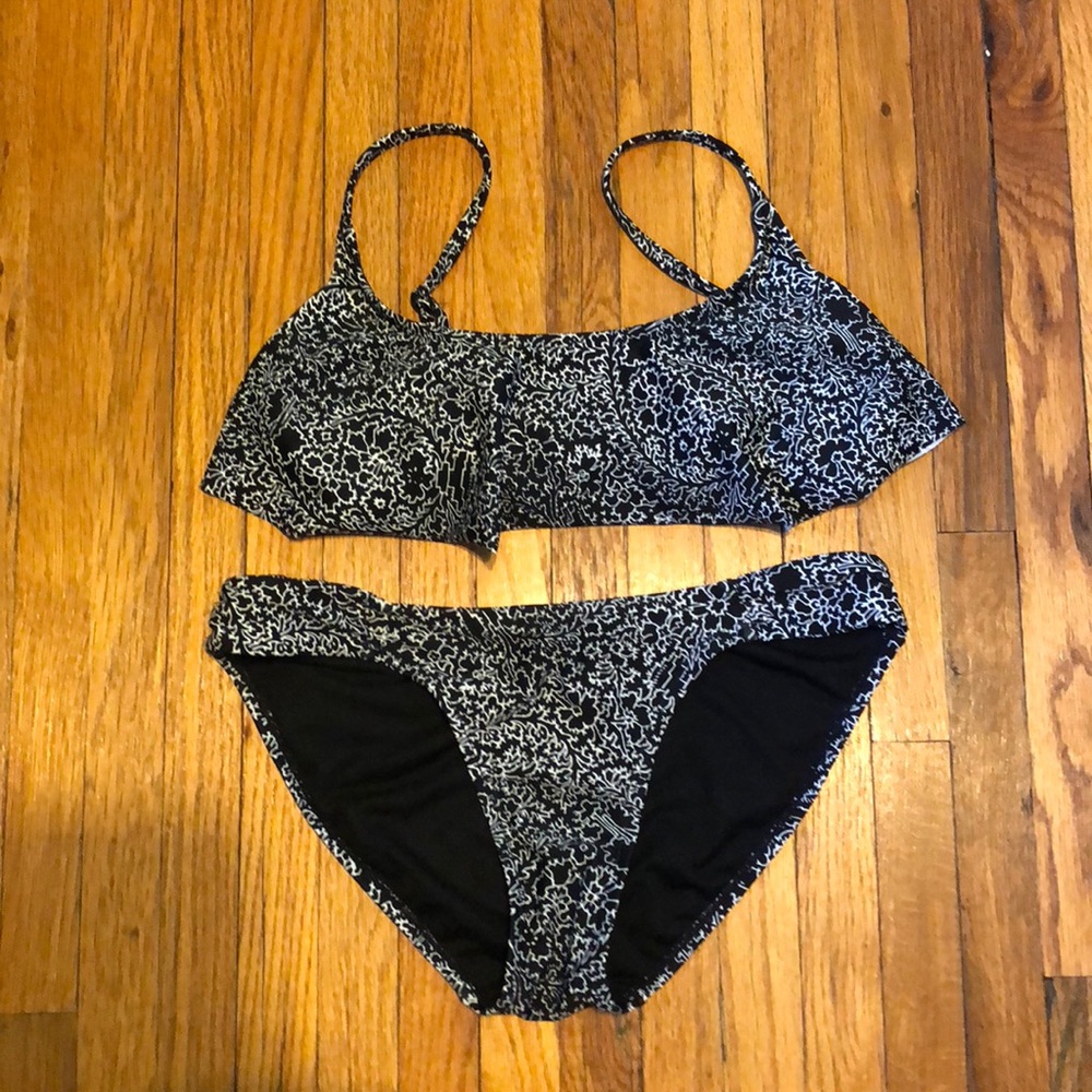 Black and white patterned bikini top and bottom